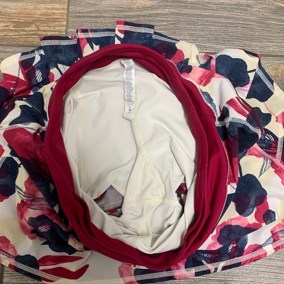 Lululemon Pace Setter Inky Floral Bumble Berry 6 - Picture 10 of 14